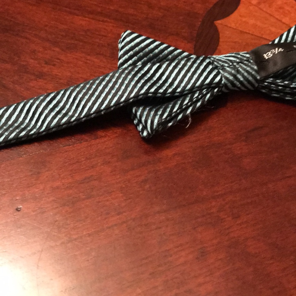 Egara silk bow tie - Picture 6 of 6